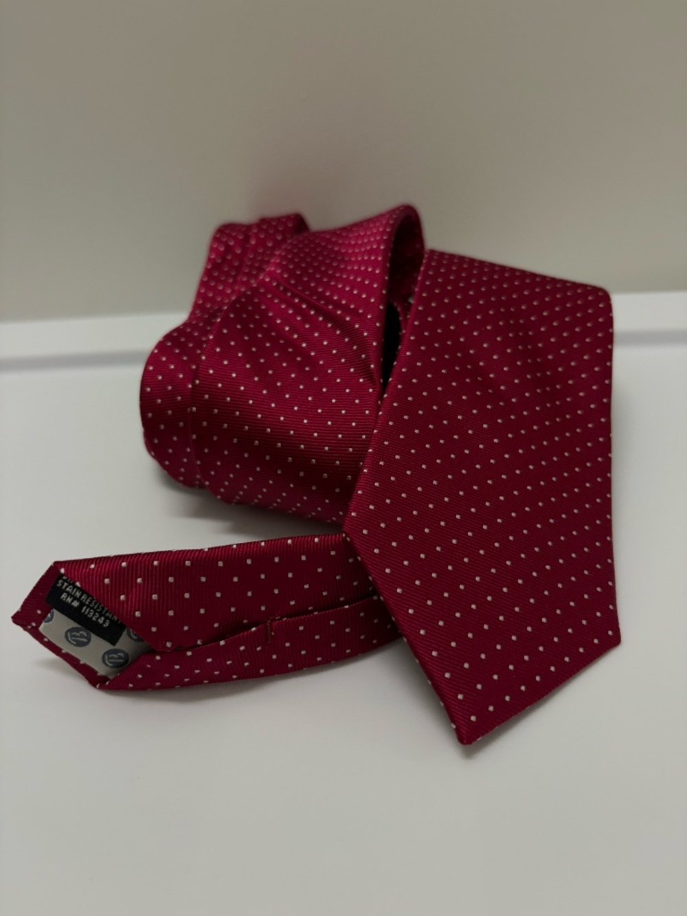 Tie Bar crimson dot tie